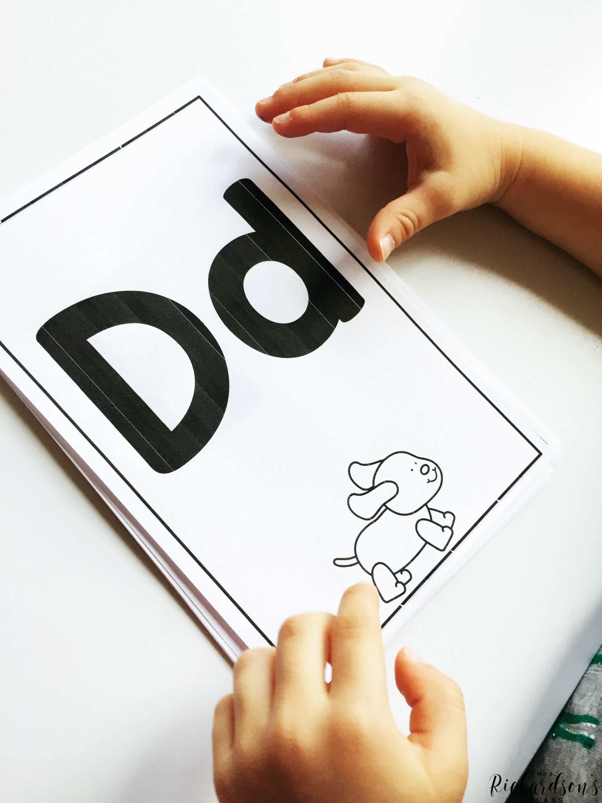 How Tracing Letters Helps Letter Identification - Mrs in Finger Tracing Letters