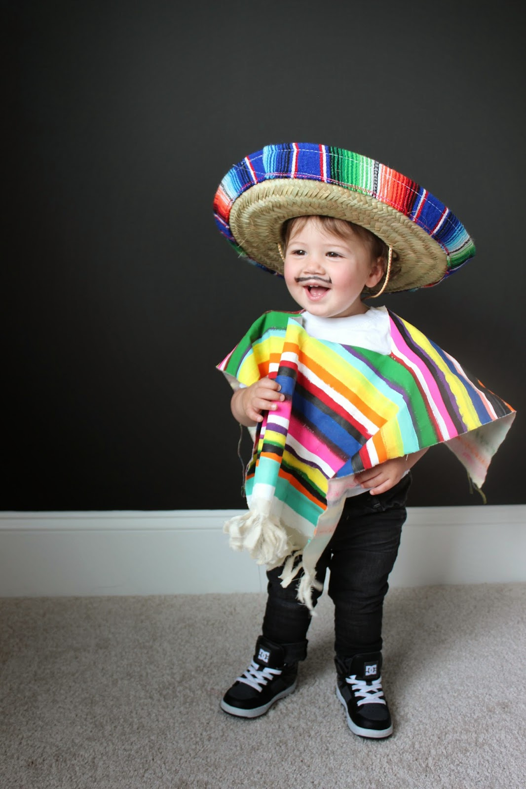 DIY COSTUME FOR LITTLES MEXICAN SERAPE