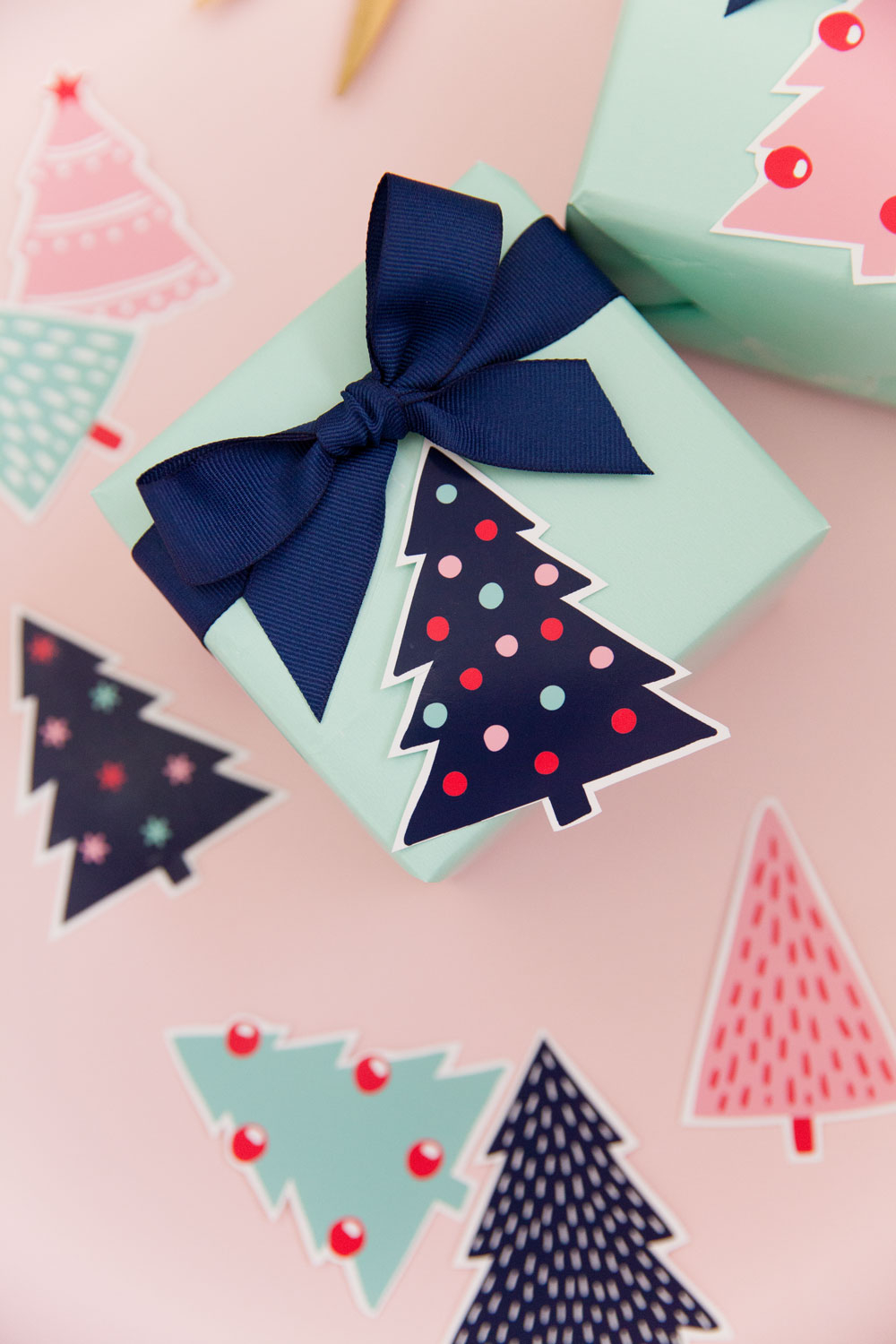 FREE PRINTABLE CHRISTMAS TREE GIFT TAGS Tell Love And Party